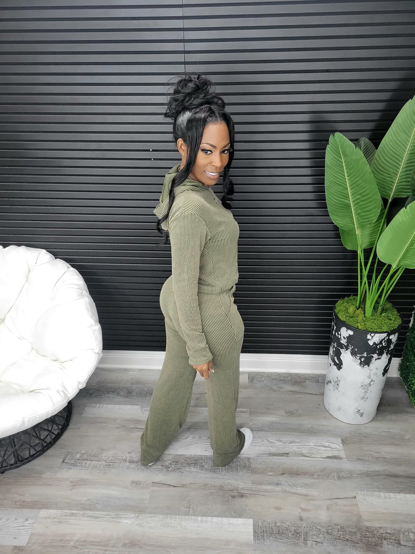 On The Run Pants Set (Olive) - Laine Collection