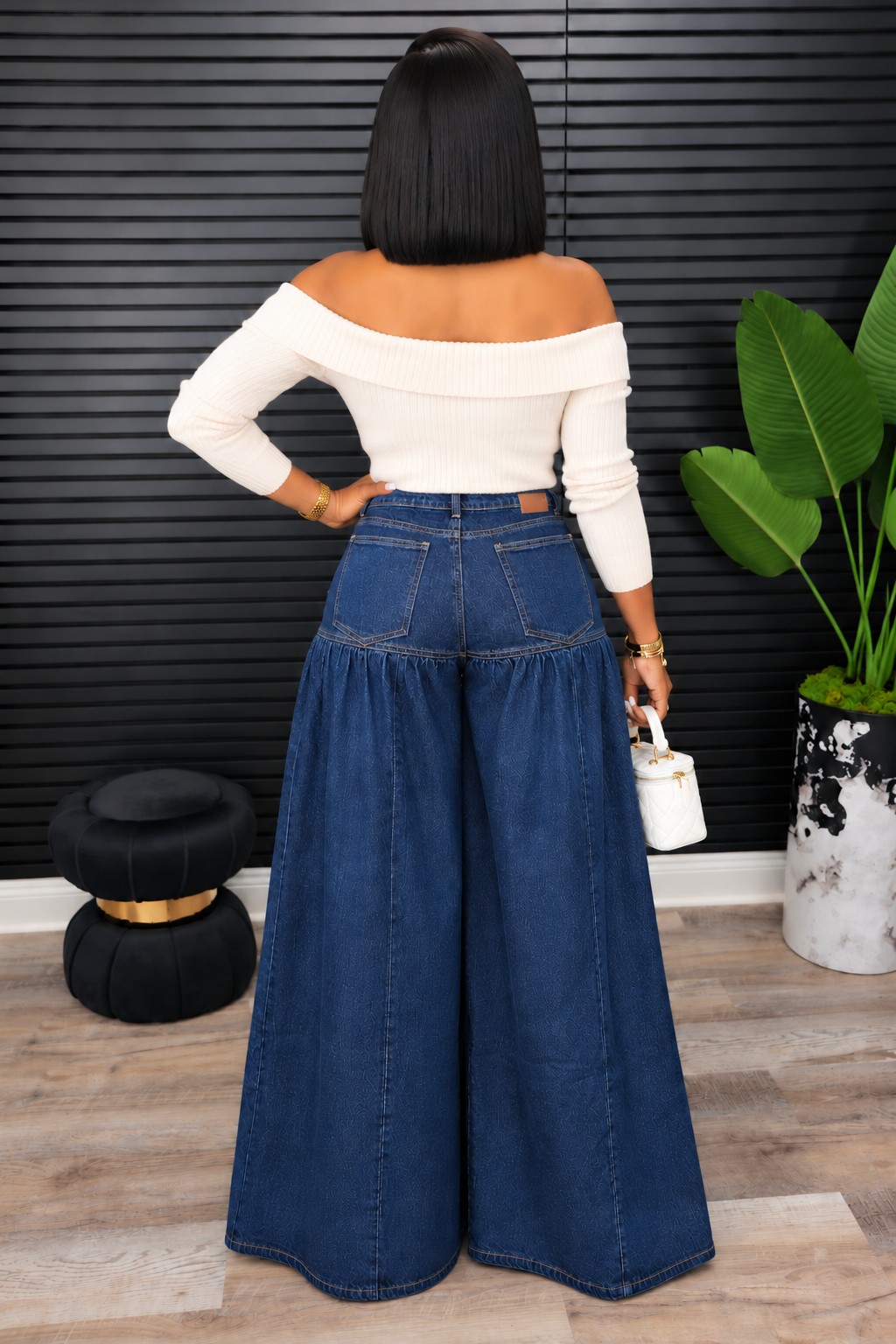 Big Energy Wide Leg Jeans - Laine Collection